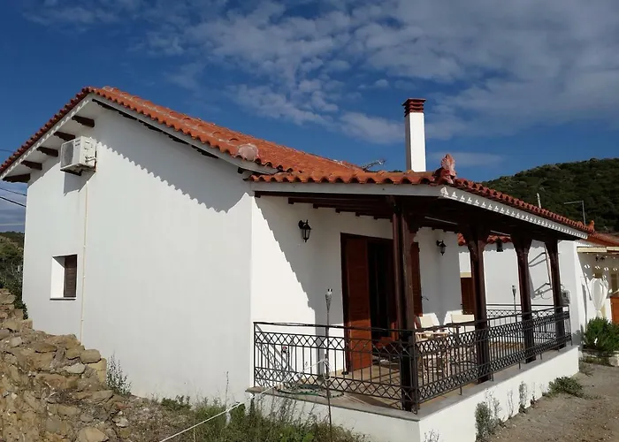 Sirius House Finikounta