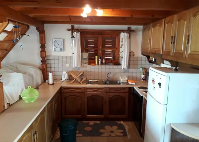 Sirius House * Finikounta